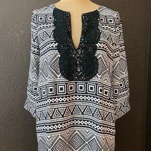 COLLECTIVE Concept black and white tribal print crochet v neck mini sheath dress